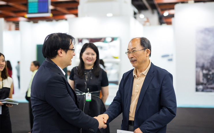 President of Liang Gallery, YU, Yen-Liang & Former Director of National Taiwan Museum of Fine Arts,  HUANG, Tsai-Lang