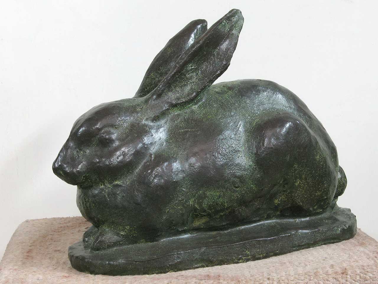蒲添生 
兔 
1990
青銅
38x28x22cm

 