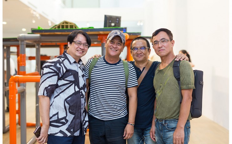 左起：尊彩藝術中心負責人余彥良、CANS總編輯鄭乃銘、藝術家郭維國、藝術家楊茂林